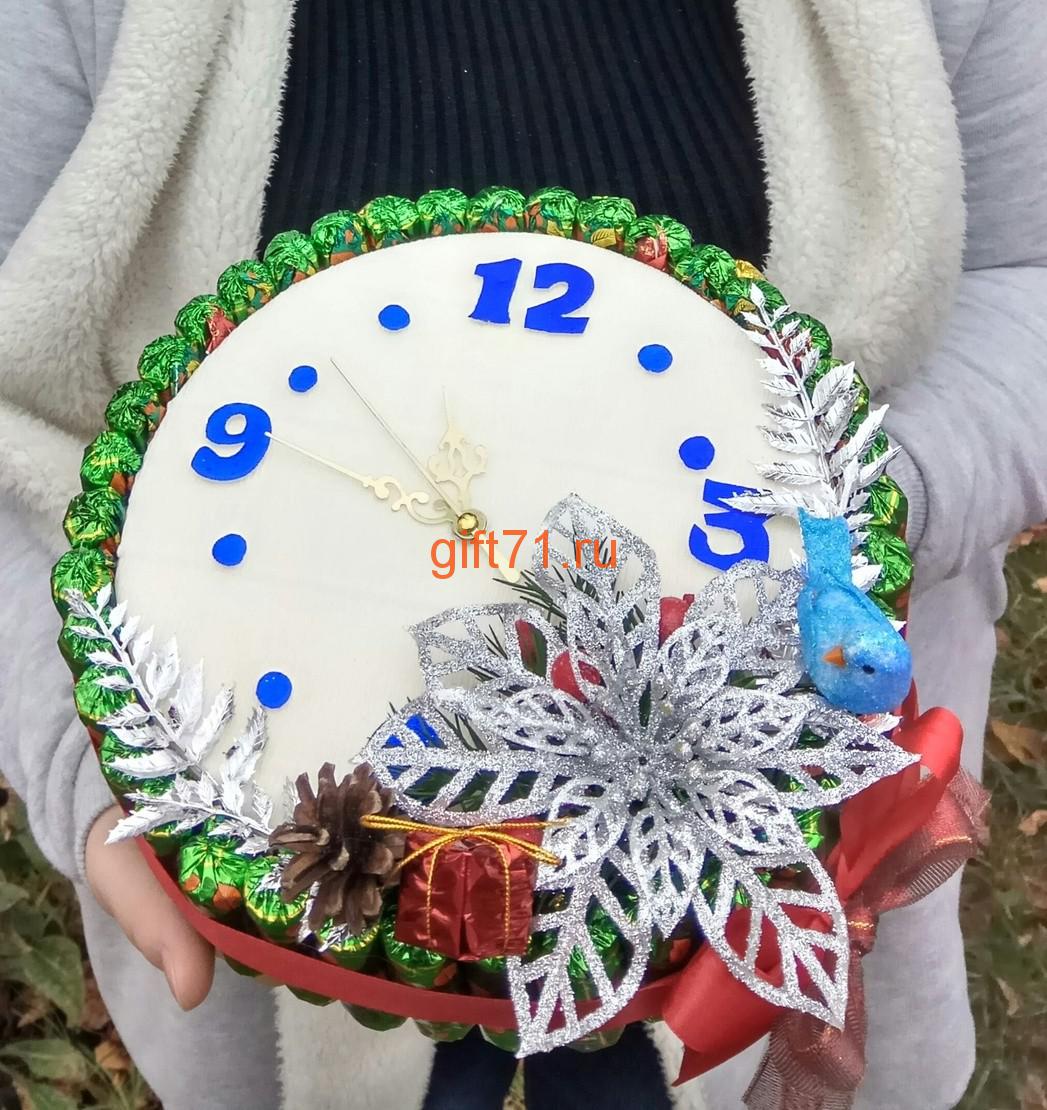 Новогодние часы из конфет на основе датского печенья. Мастер - класс